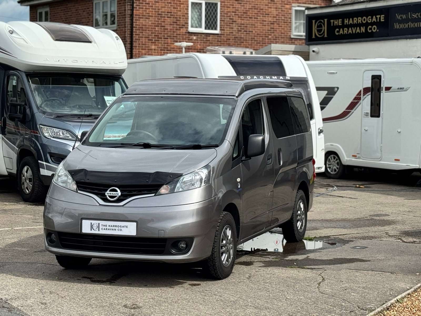 Lunar Cavanar / Nissan NV200 4 Berth Micro Campervan - Amazing Example
