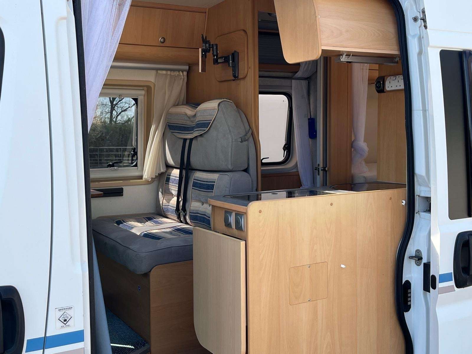 2007 Adria Twin / 2 Berth Motorhome - 19000 Miles !!! - Image 12