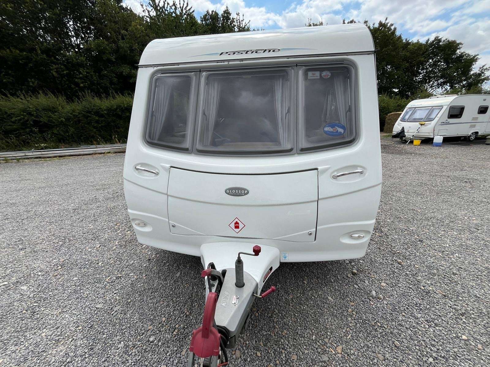 2010 Coachman Pastiche 460 / 2 - Image 2