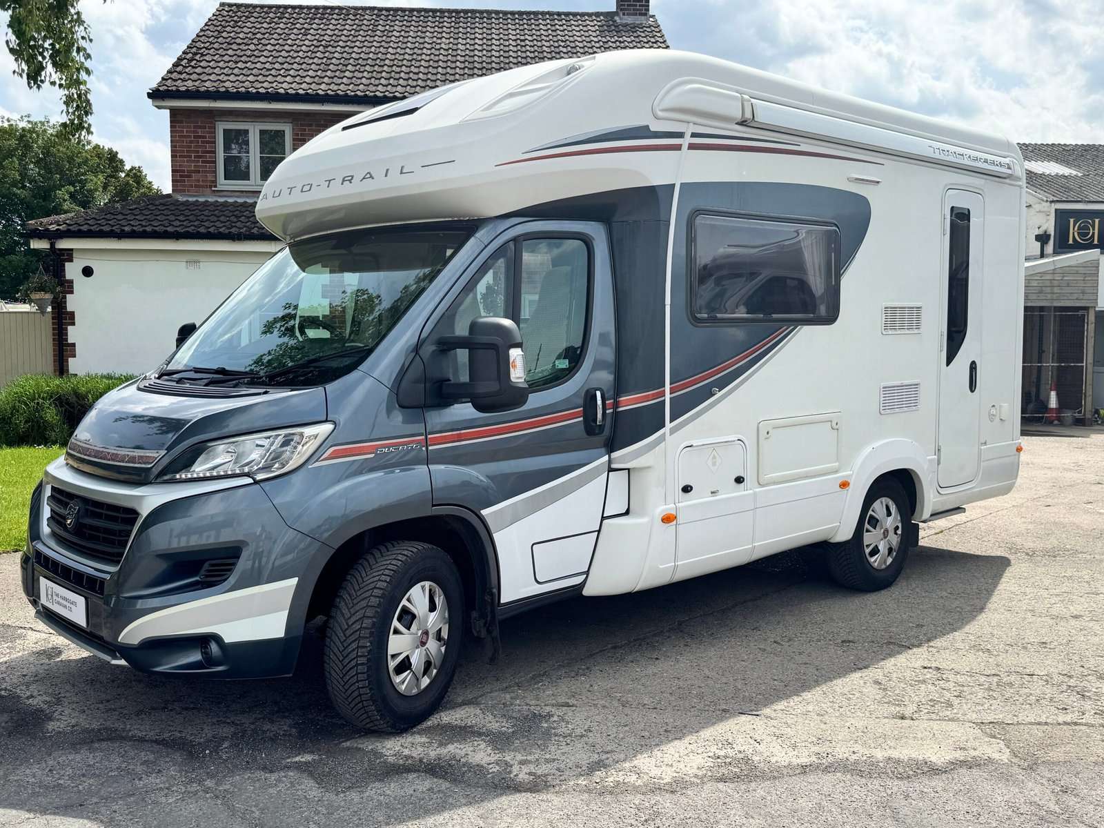 2015 Autotrail Tracker eks / 2 Berth Motorhome
