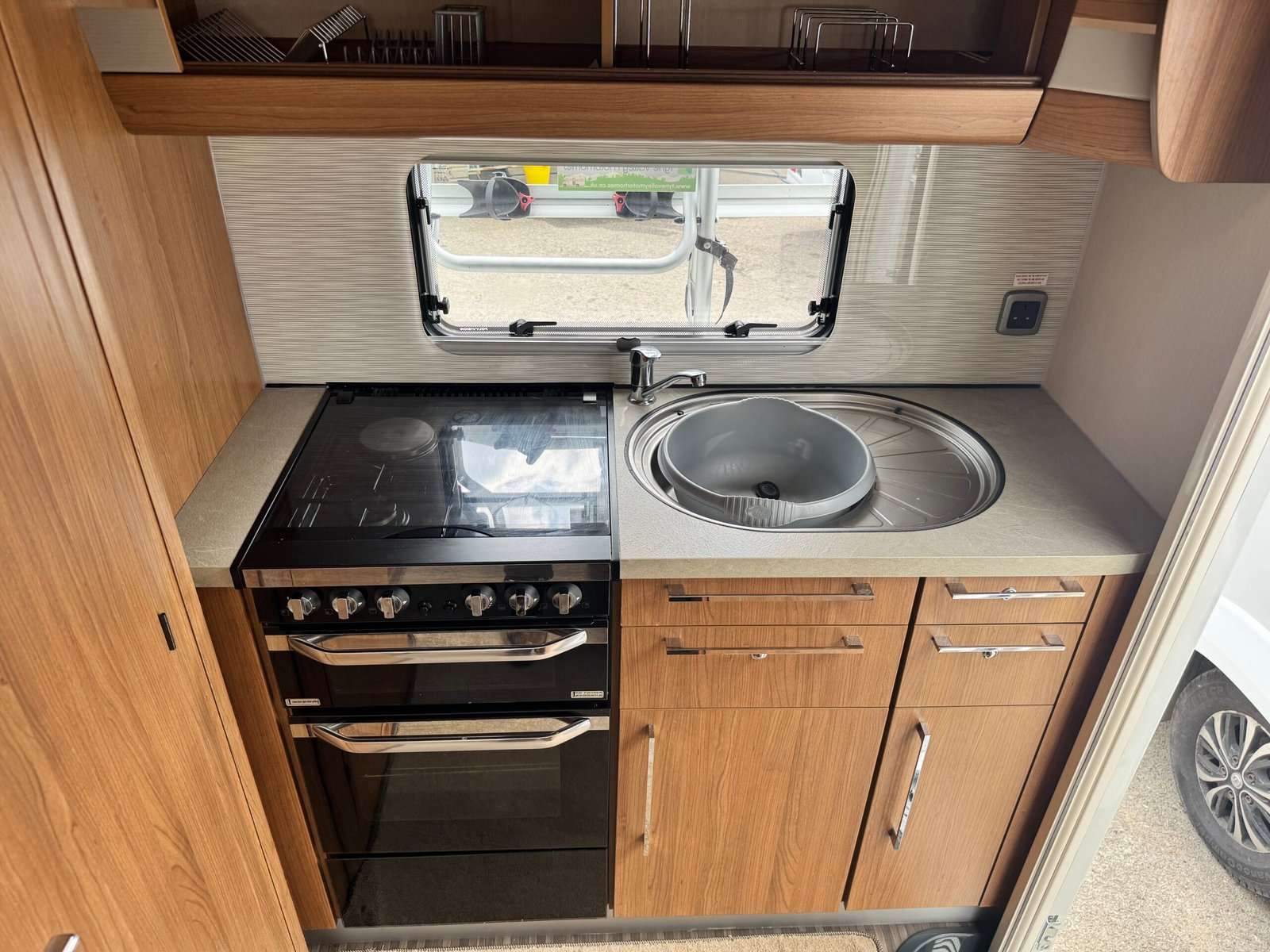 2015 Autotrail Tracker eks / 2 Berth Motorhome - Image 15