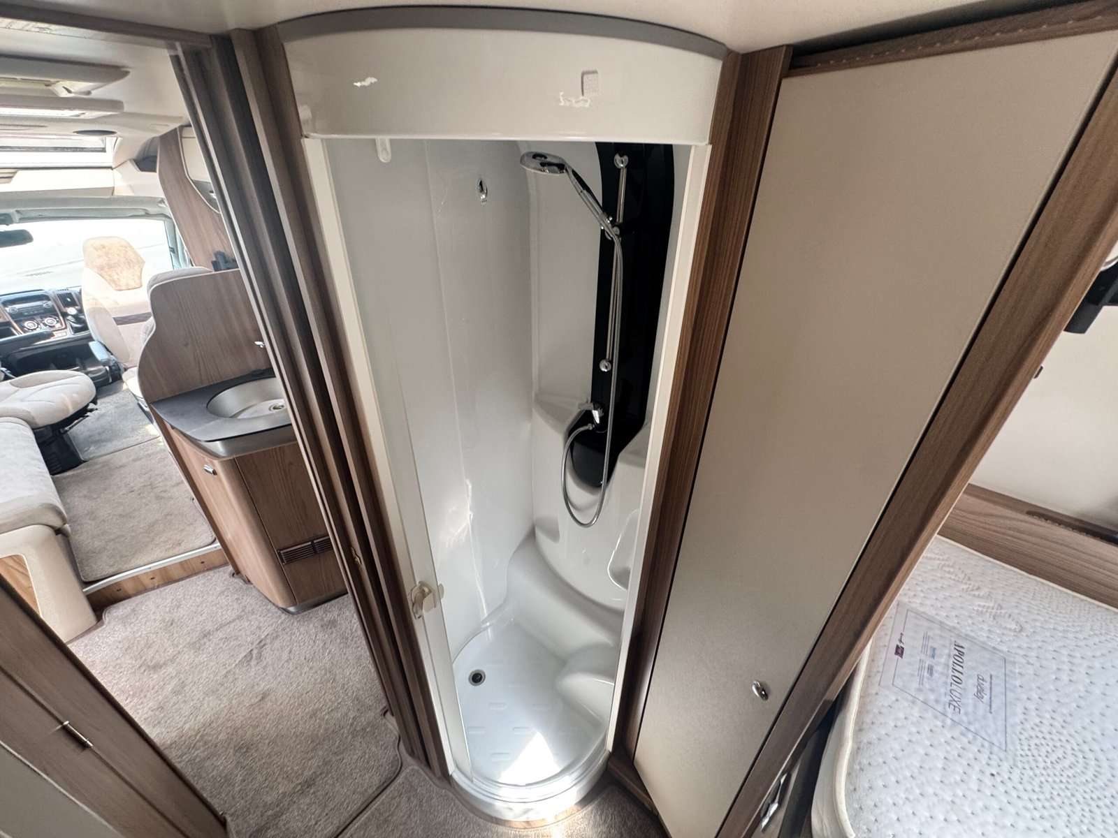 2019 Swift Kon-Tiki Sport 597 Low Line Motor Home 18000 Miles Only!! - Image 12