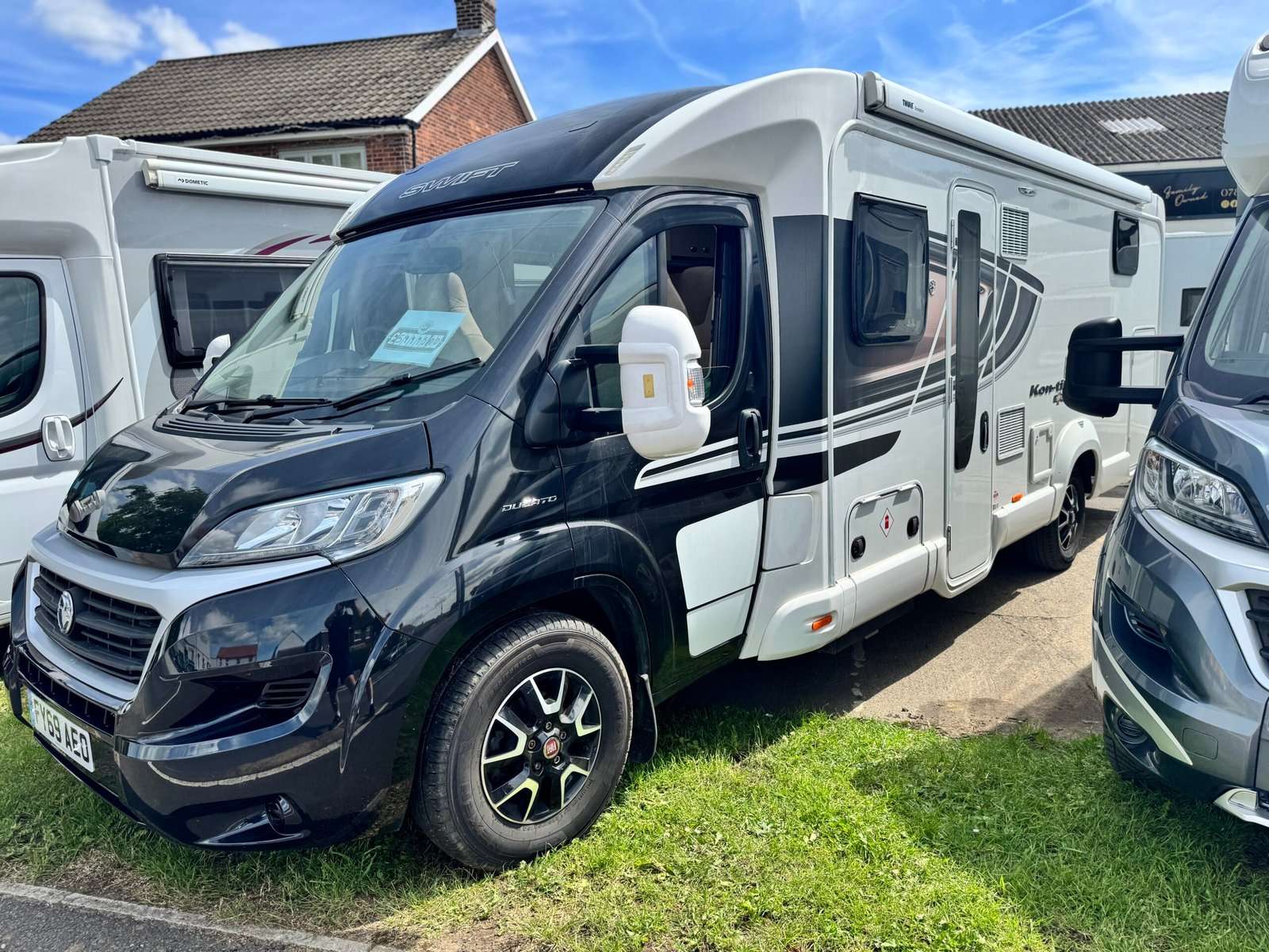 2019 Swift Kon-Tiki Sport 597 Low Line Motor Home 18000 Miles Only!!