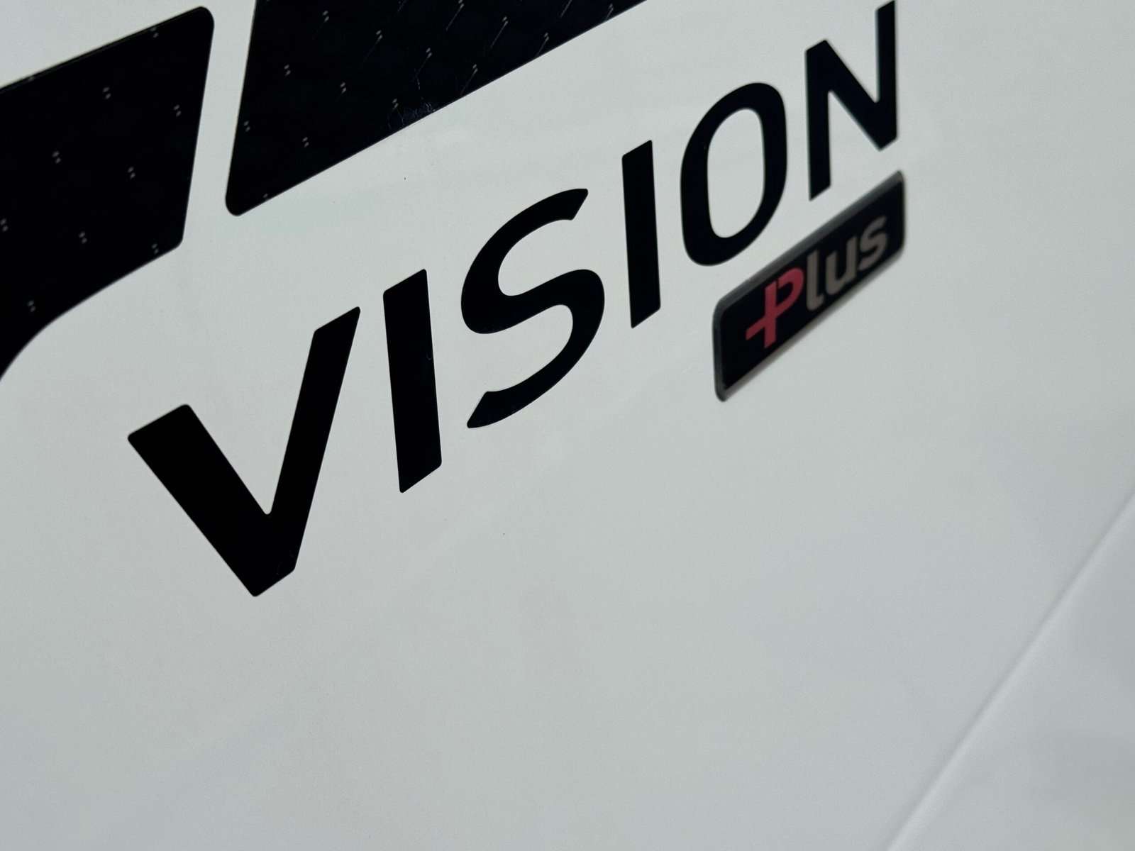 2017 Coachman Vision 545 / 4 Berth Touring Caravan - Image 3