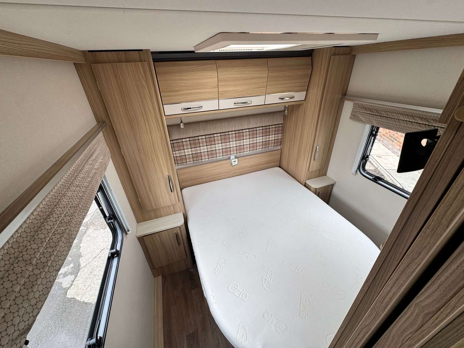 2017 Coachman Vision 545 / 4 Berth Touring Caravan - Image 12