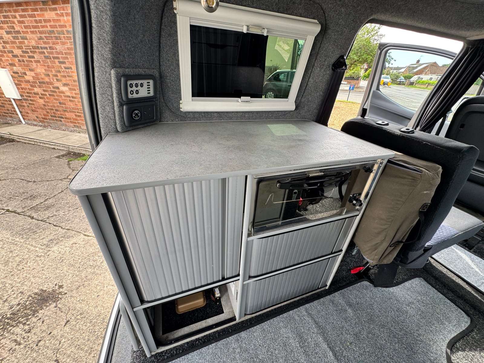 Lunar Cavanar / Nissan NV200 4 Berth Micro Campervan - Amazing Example - Image 21