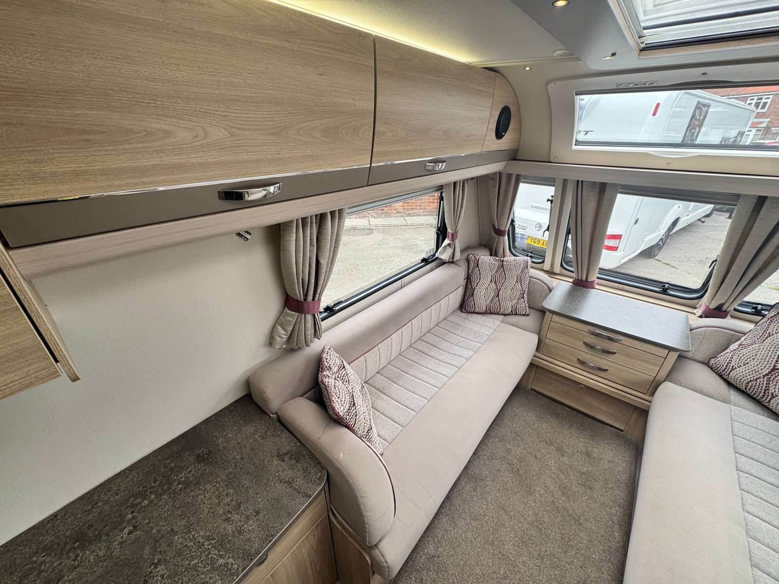 2018 Elddis Supreme 460 /2 - Image 12
