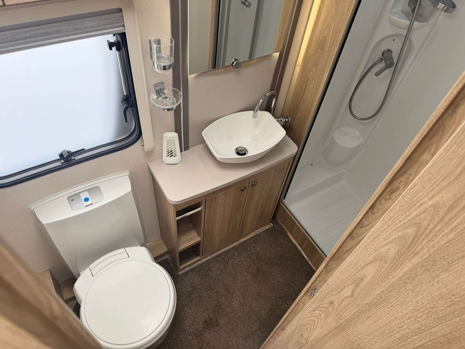 2018 Elddis Supreme 460 /2 - Image 13