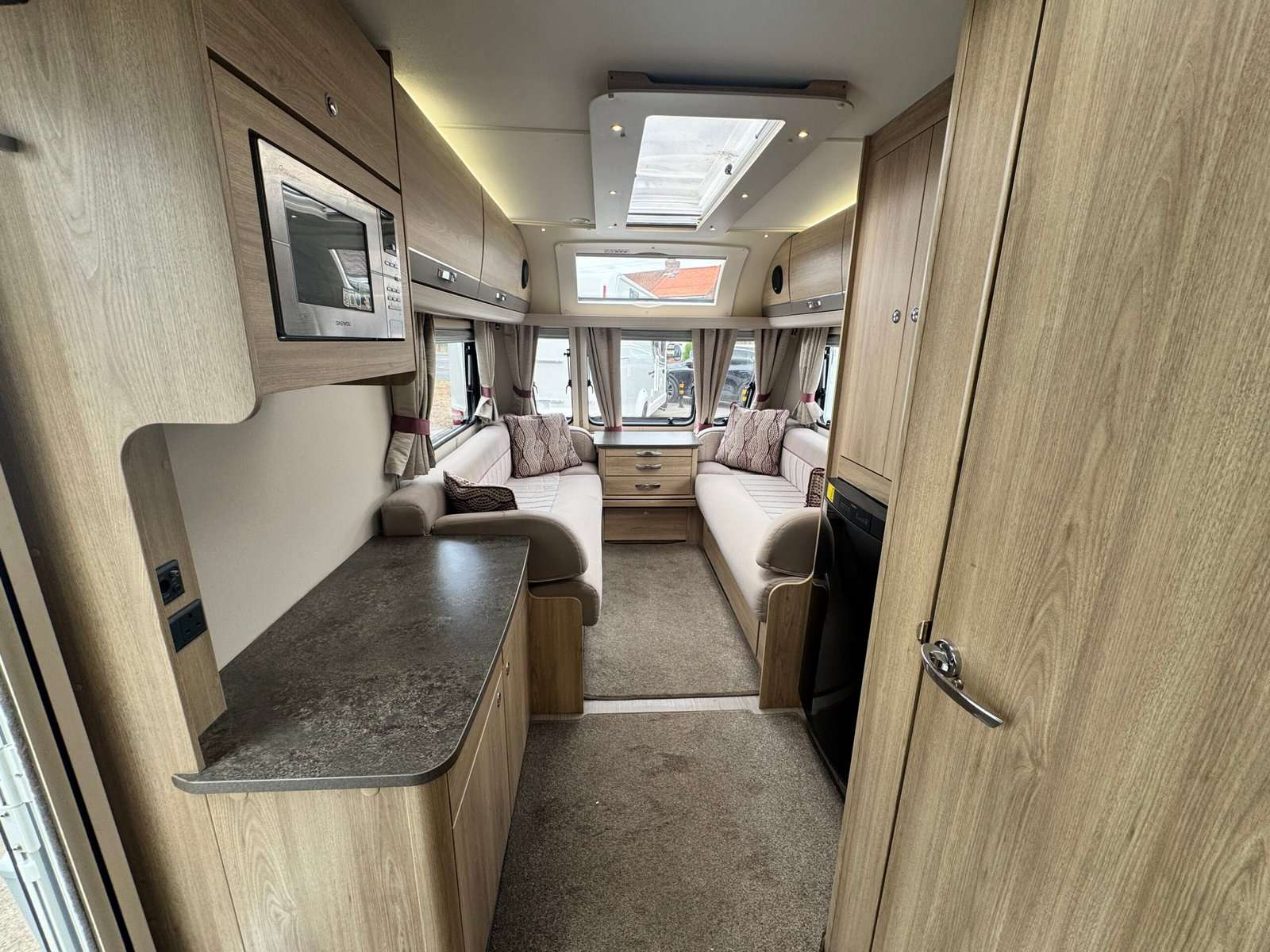 2018 Elddis Supreme 460 /2 - Image 4