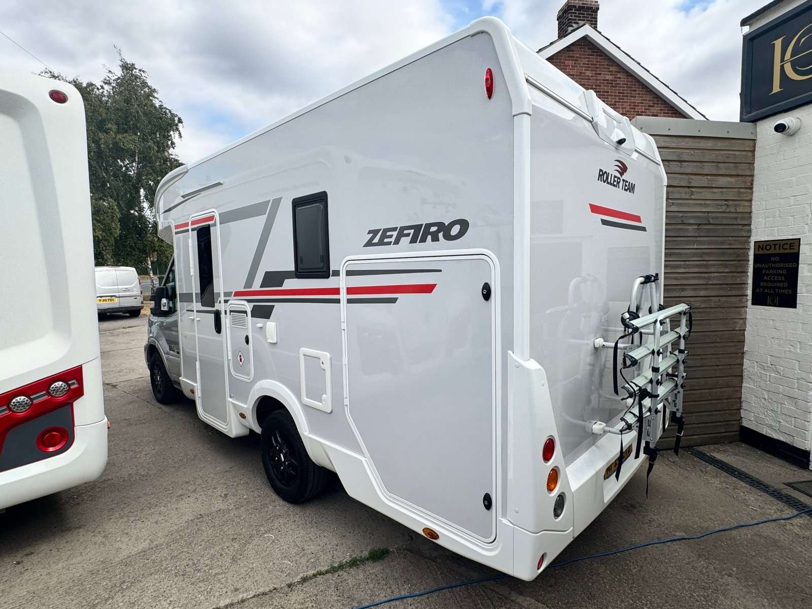 2024 Roller Team Zefiro 665 Motorhome - Image 4