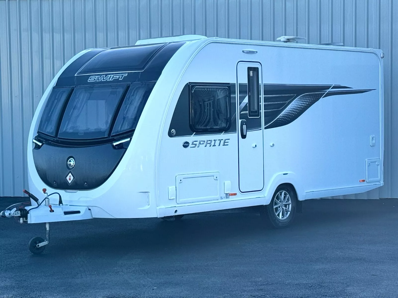 2023 Sprite Alpine 4 Vogue Special Edition - Image 6